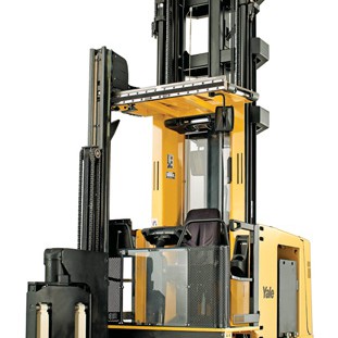 Carrello elevatore trilaterale Yale Serie MTC